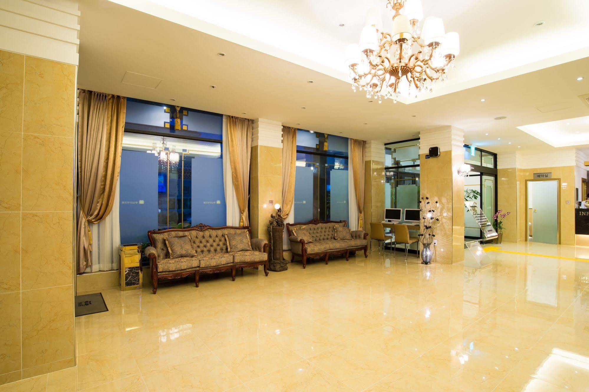 Pungnam Tourist Hotel Jeonju Exterior photo