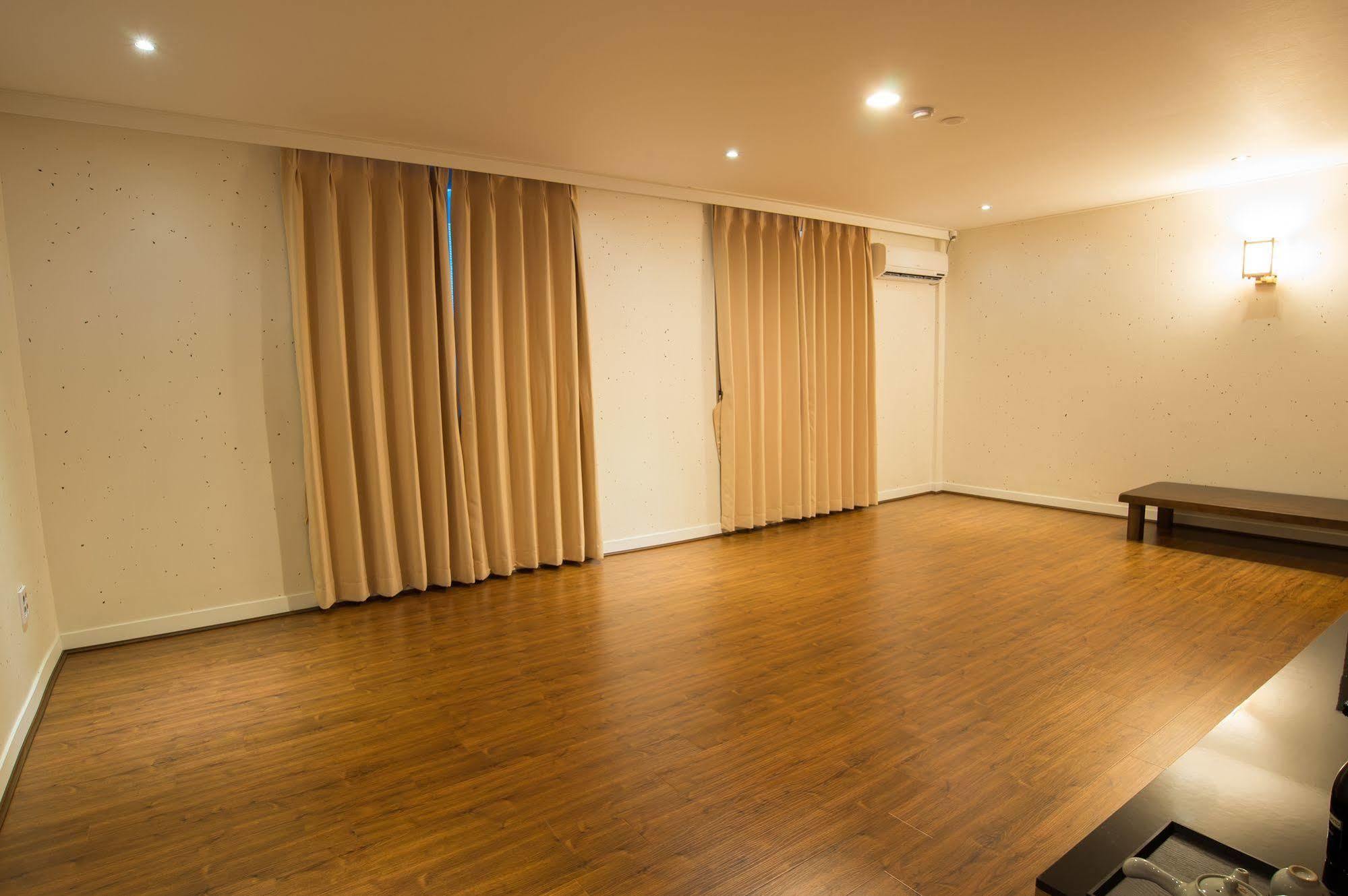 Pungnam Tourist Hotel Jeonju Exterior photo