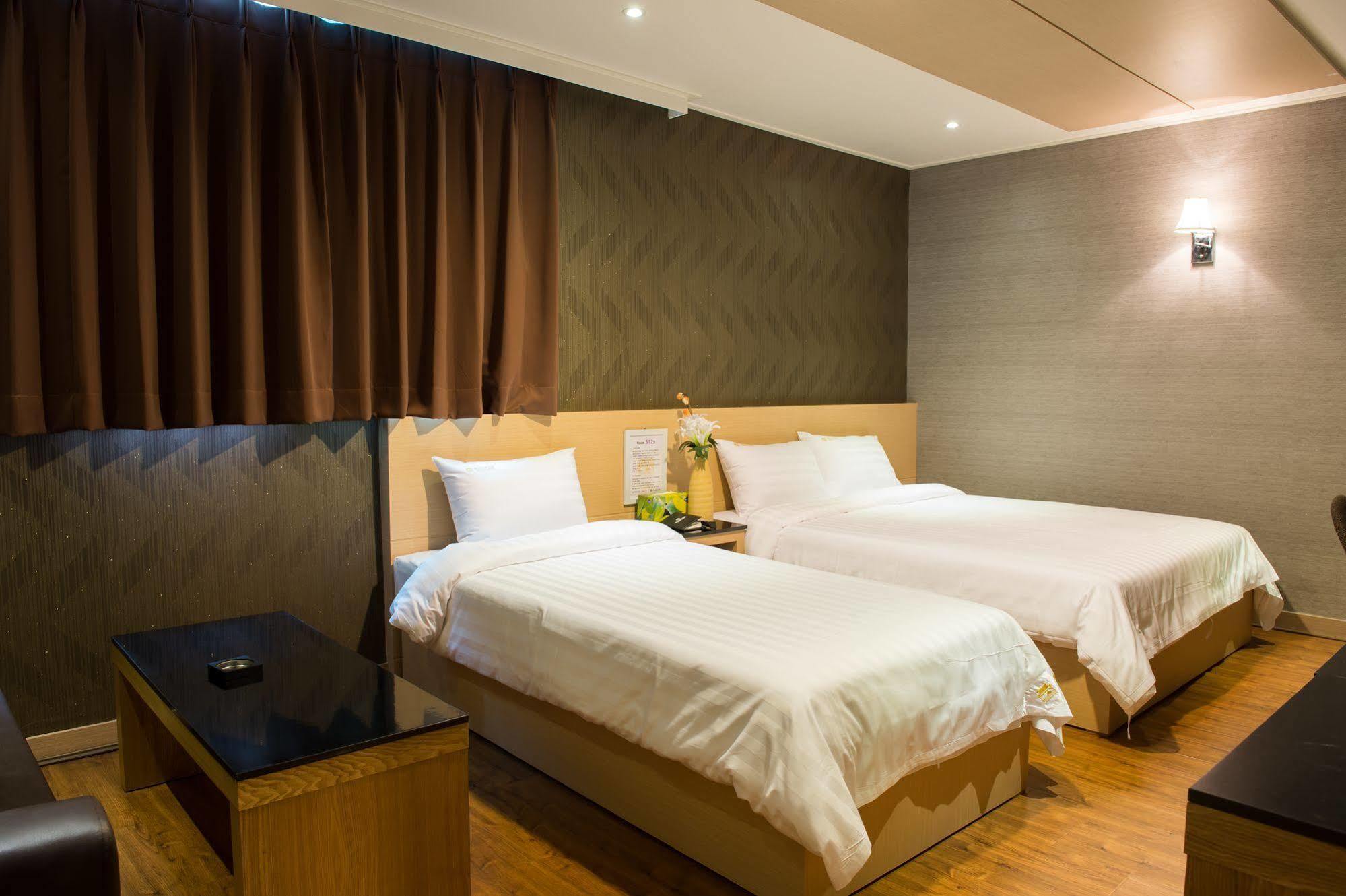 Pungnam Tourist Hotel Jeonju Exterior photo